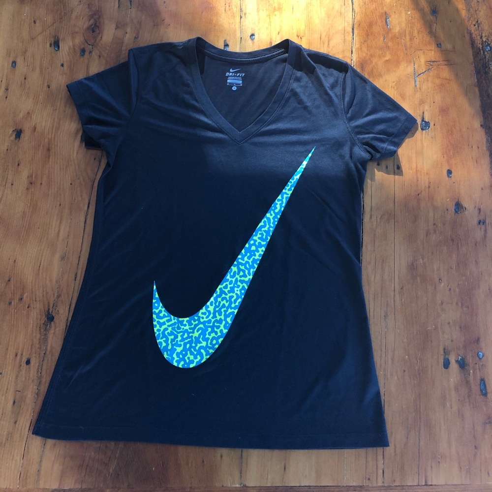 Nike Dri-Fit V-Neck large swoosh shirt